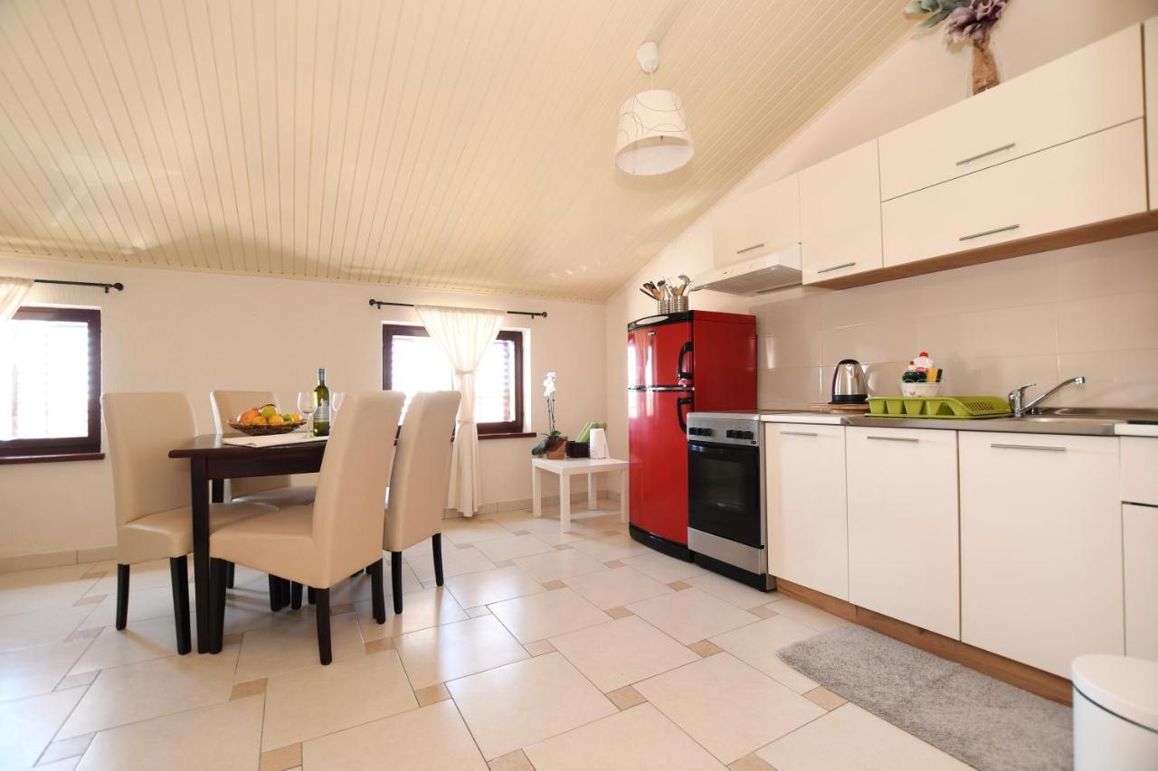 Apartments Deak ポレッチ エクステリア 写真