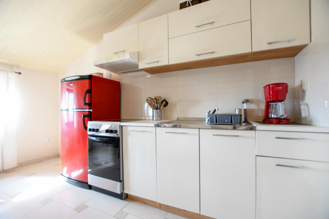 Apartments Deak ポレッチ エクステリア 写真
