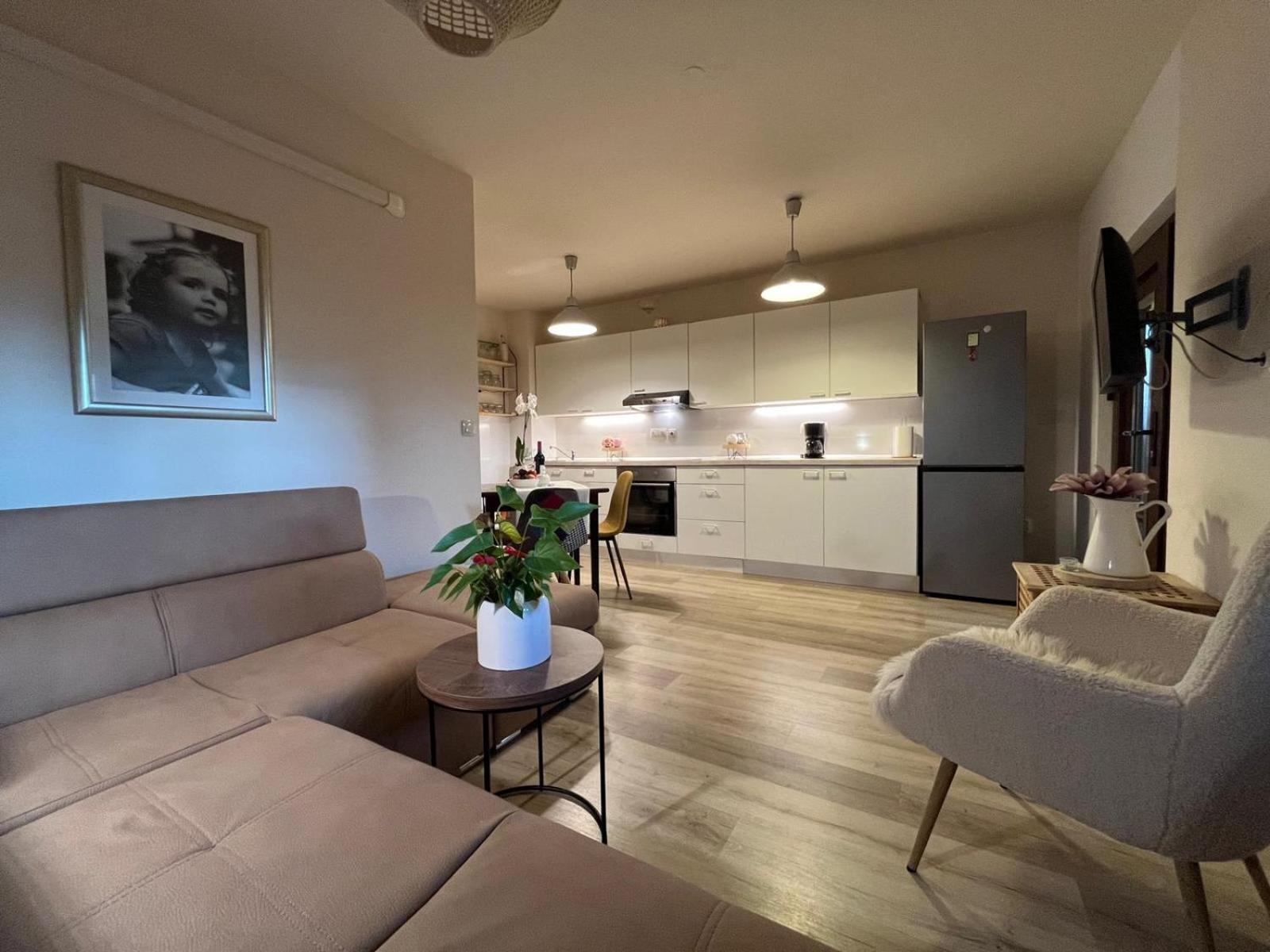 Apartments Deak ポレッチ エクステリア 写真
